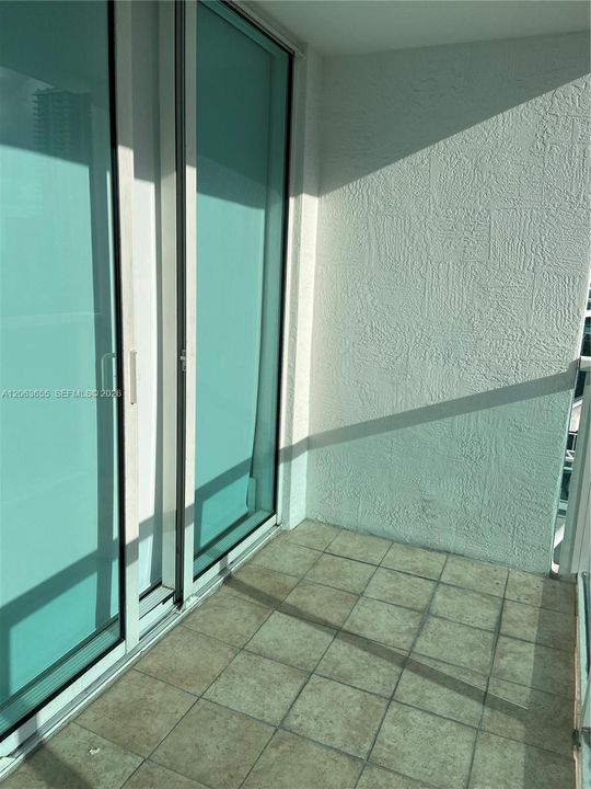 For Rent: $2,800 (1 beds, 1 baths, 775 Square Feet)