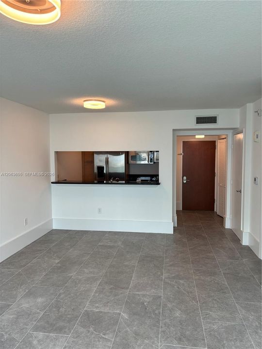 For Rent: $2,800 (1 beds, 1 baths, 775 Square Feet)