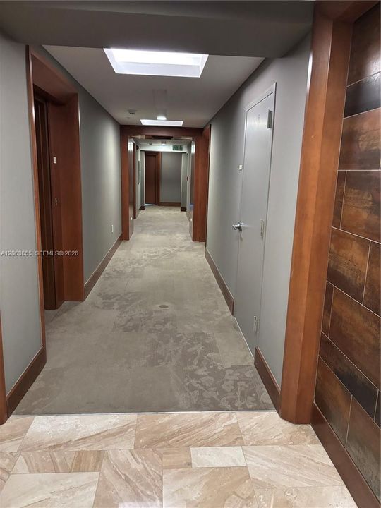 For Rent: $2,800 (1 beds, 1 baths, 775 Square Feet)