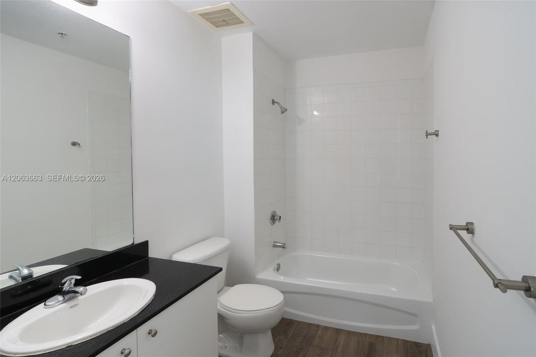 В аренду: $3,050 (1 спален, 1 ванн, 950 Квадратных фут)