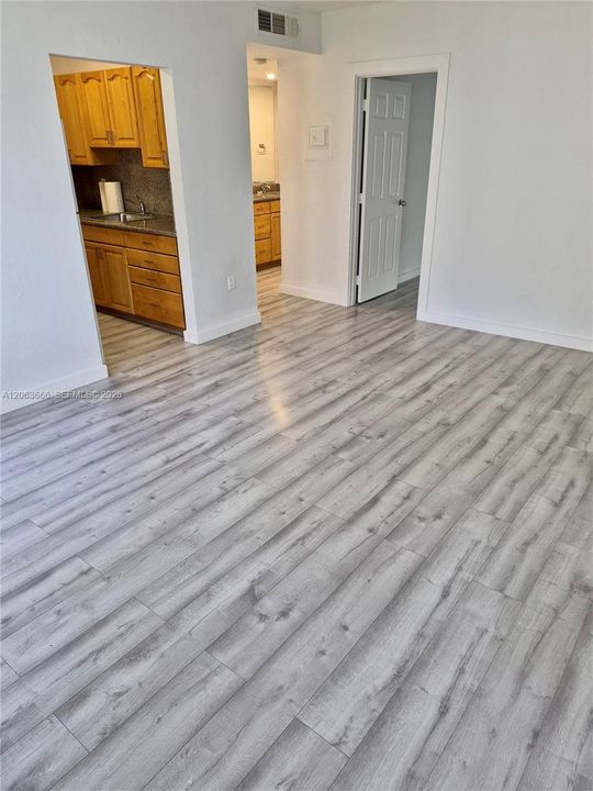 В аренду: $2,400 (1 спален, 1 ванн, 520 Квадратных фут)