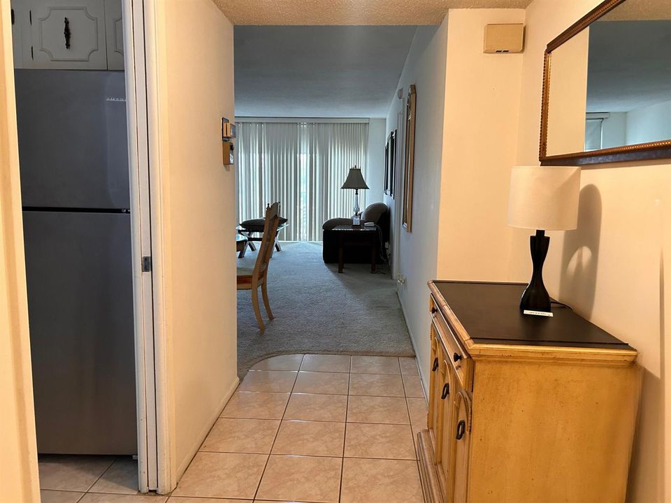 6 Foyer