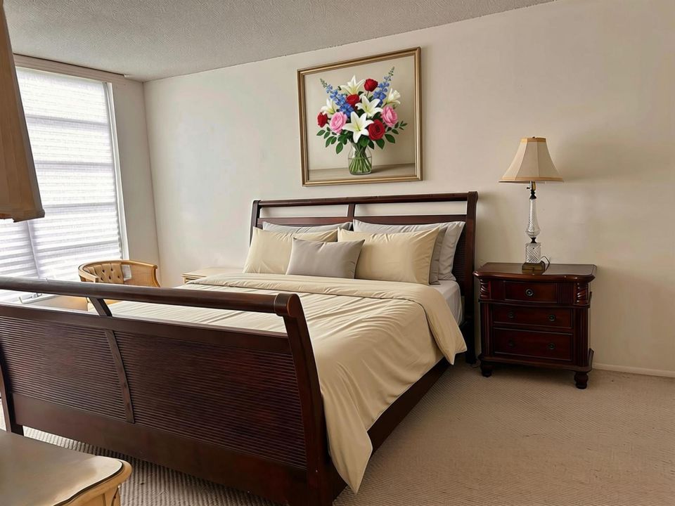10 Primary bedroom