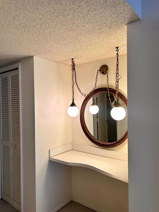 11 Dressing area