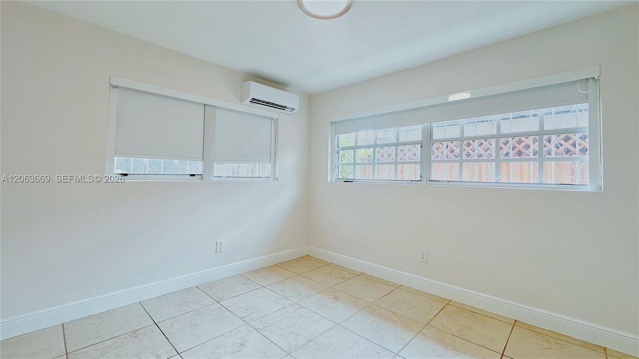 В аренду: $2,600 (2 спален, 2 ванн, 1200 Квадратных фут)