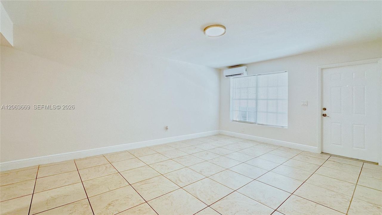 В аренду: $2,600 (2 спален, 2 ванн, 1200 Квадратных фут)