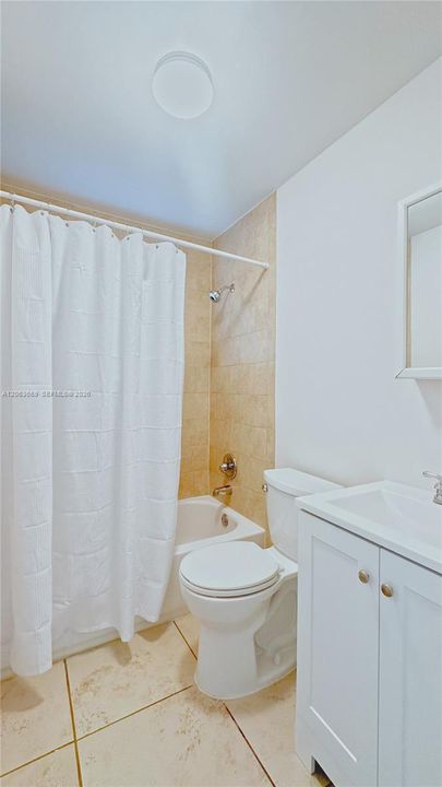 В аренду: $2,600 (2 спален, 2 ванн, 1200 Квадратных фут)