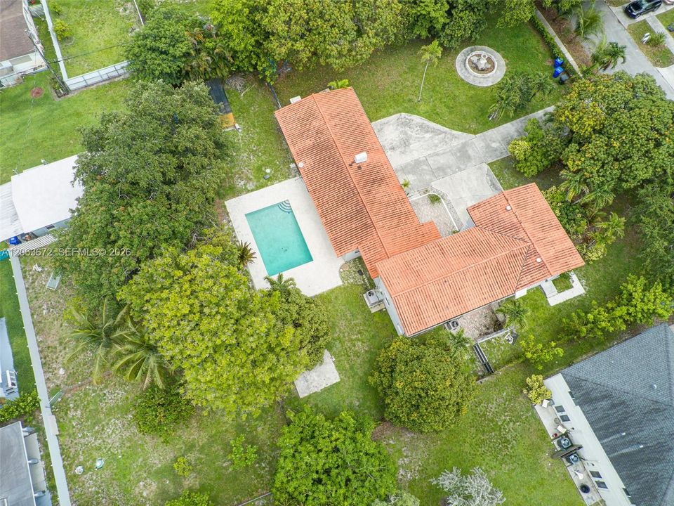 En Renta: $3,700 (3 camas, 2 baños, 3687 Pies cuadrados)