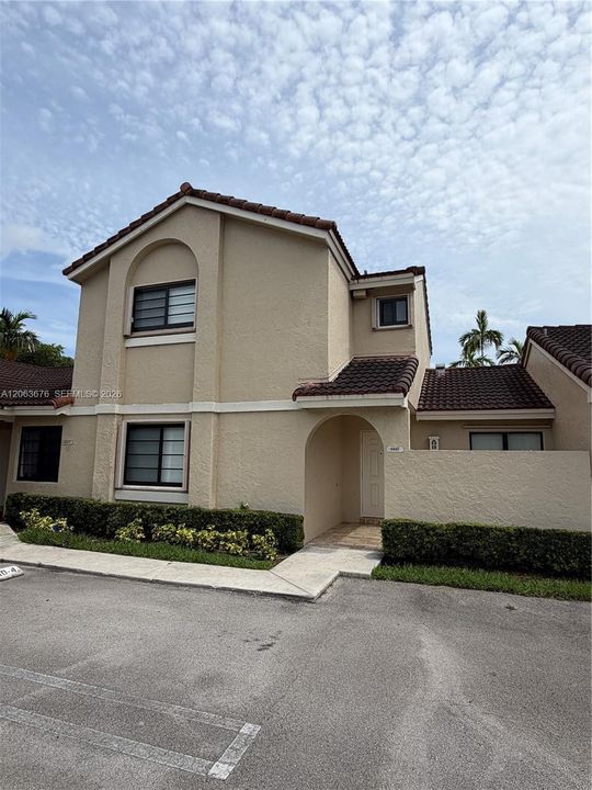 For Rent: $3,100 (2 beds, 2 baths, 1582 Square Feet)