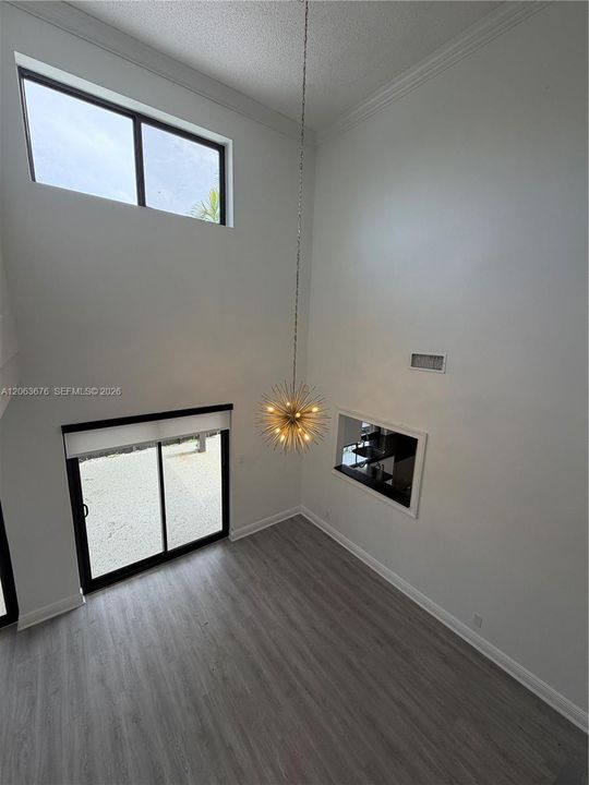 For Rent: $3,100 (2 beds, 2 baths, 1582 Square Feet)