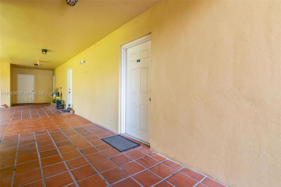En Venta: $299,000 (2 camas, 2 baños, 960 Pies cuadrados)