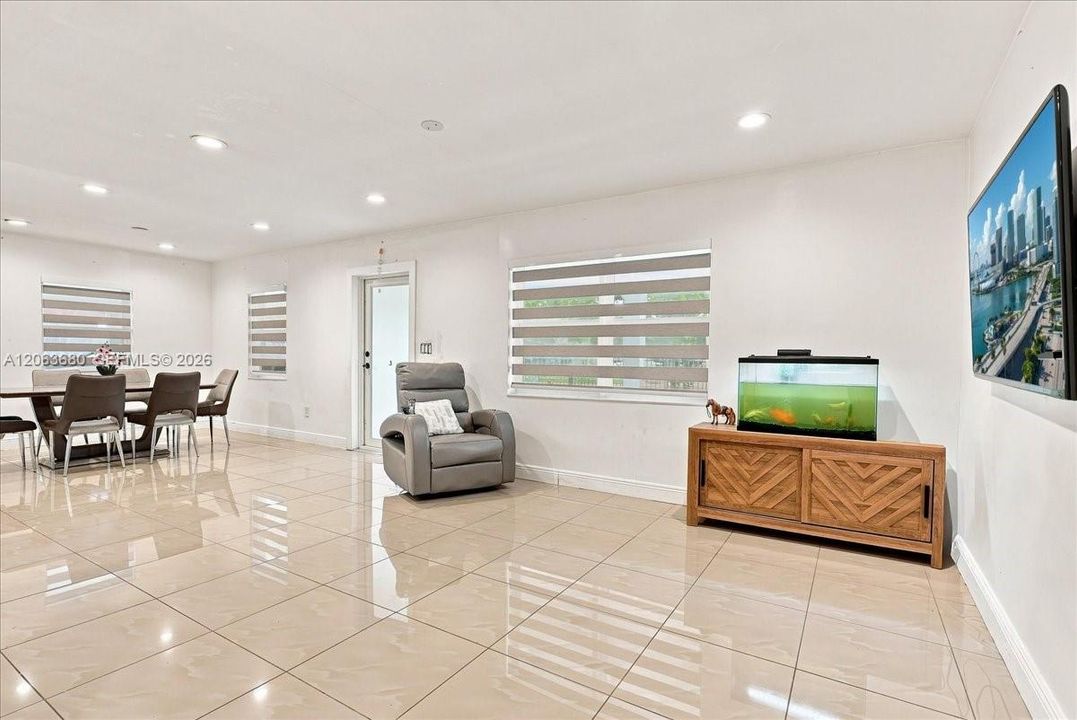 На продажу: $690,000 (4 спален, 3 ванн, 1710 Квадратных фут)