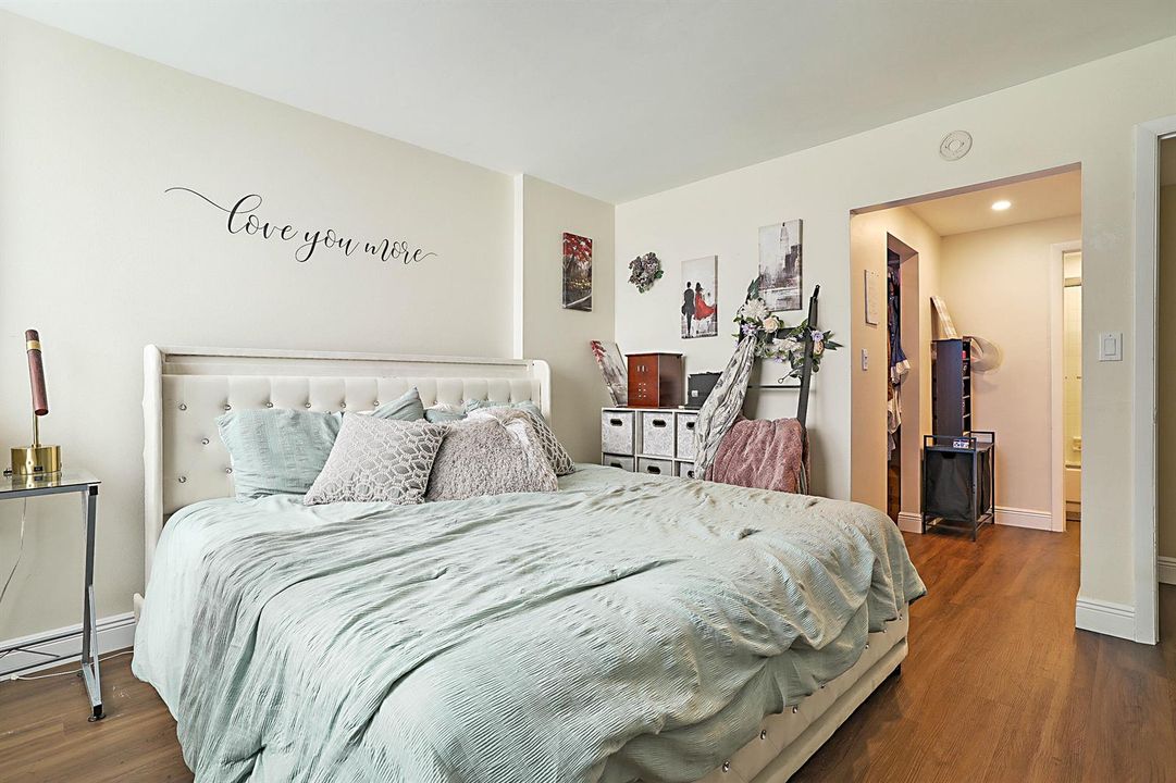 8 Royal Palm Way Unit 301 -16