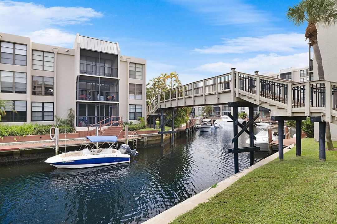 8 Royal Palm Way Unit 301 -29
