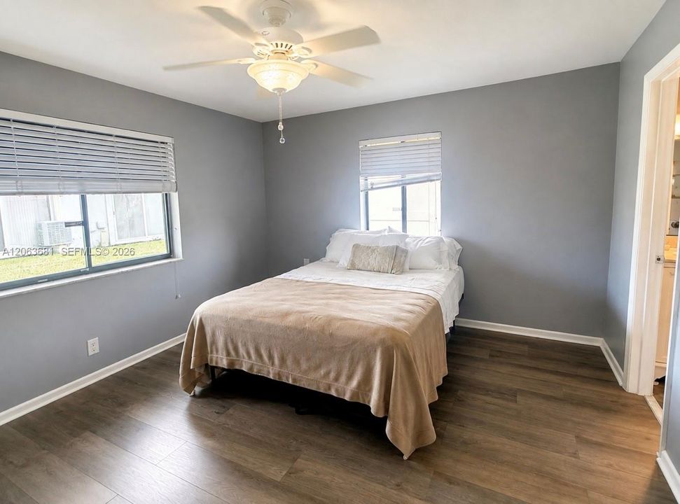 En Venta: $290,000 (2 camas, 2 baños, 1008 Pies cuadrados)