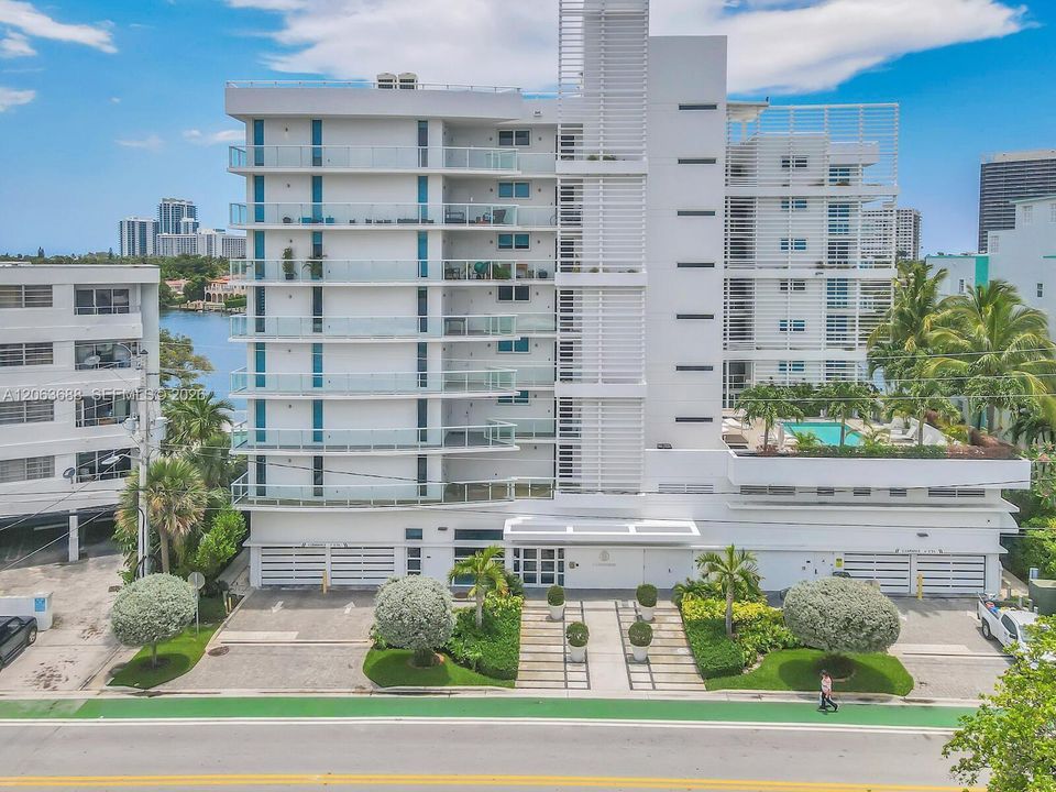 В аренду: $8,200 (3 спален, 2 ванн, 1338 Квадратных фут)