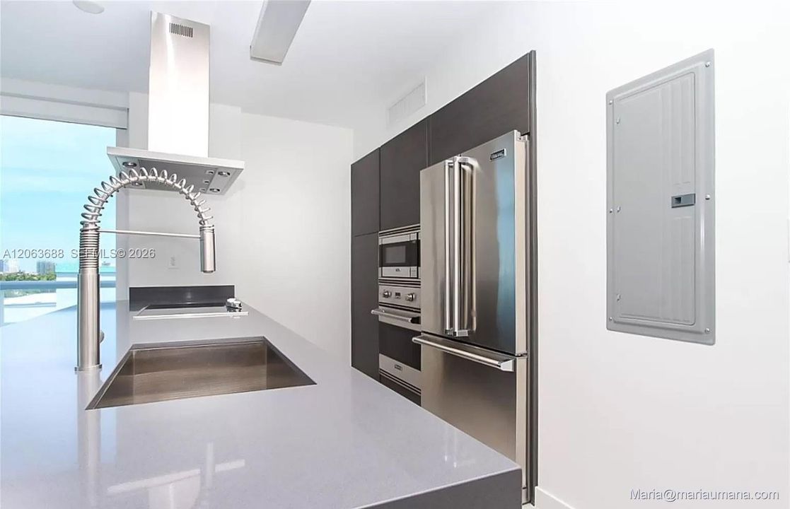 В аренду: $8,200 (3 спален, 2 ванн, 1338 Квадратных фут)