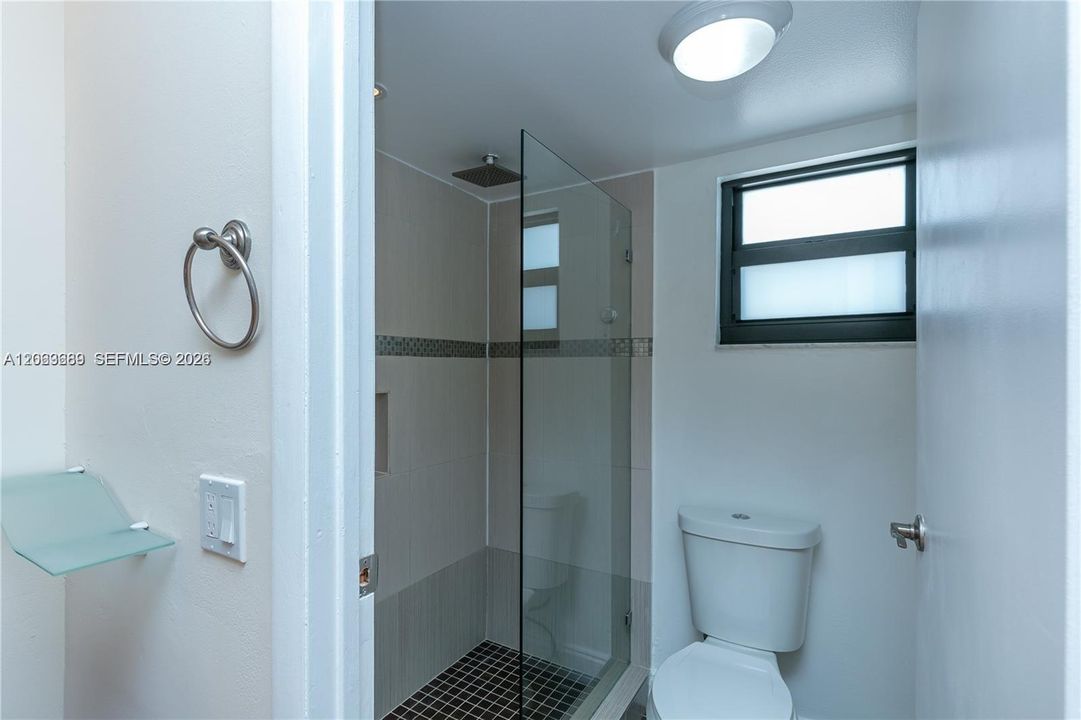 В аренду: $2,950 (2 спален, 2 ванн, 1260 Квадратных фут)