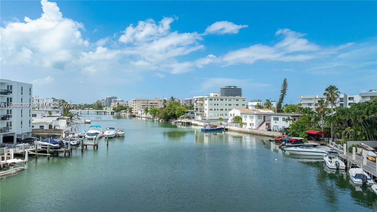 В аренду: $2,950 (2 спален, 2 ванн, 1260 Квадратных фут)