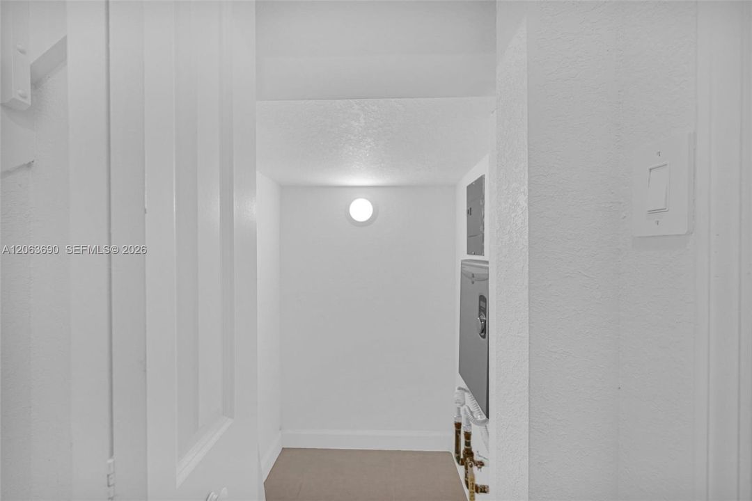 En Renta: $2,950 (3 camas, 2 baños, 1612 Pies cuadrados)