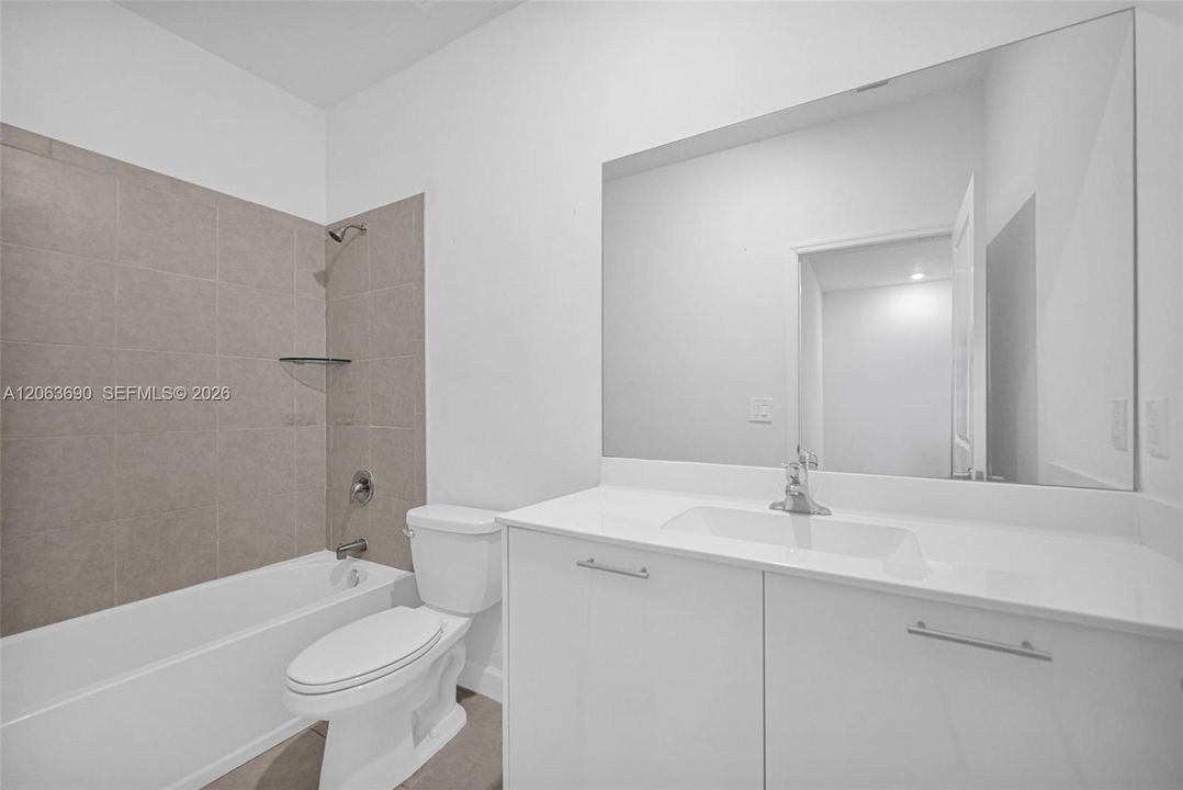 En Renta: $2,950 (3 camas, 2 baños, 1612 Pies cuadrados)