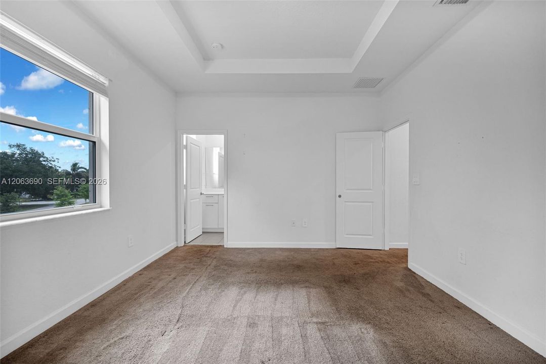 En Renta: $2,950 (3 camas, 2 baños, 1612 Pies cuadrados)