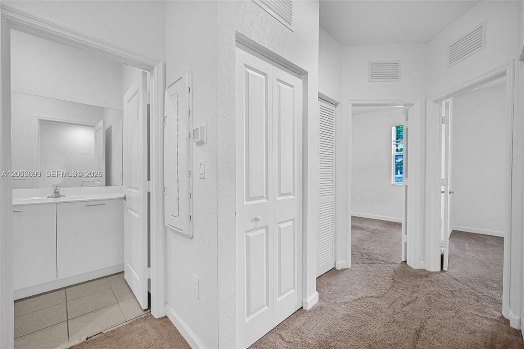 En Renta: $2,950 (3 camas, 2 baños, 1612 Pies cuadrados)
