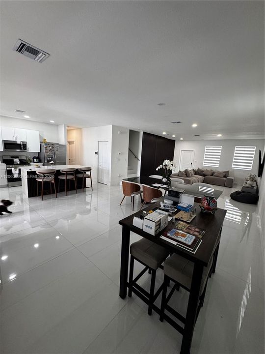 For Sale: $950,000 (4 beds, 3 baths, 2415 Square Feet)