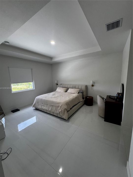 For Sale: $950,000 (4 beds, 3 baths, 2415 Square Feet)