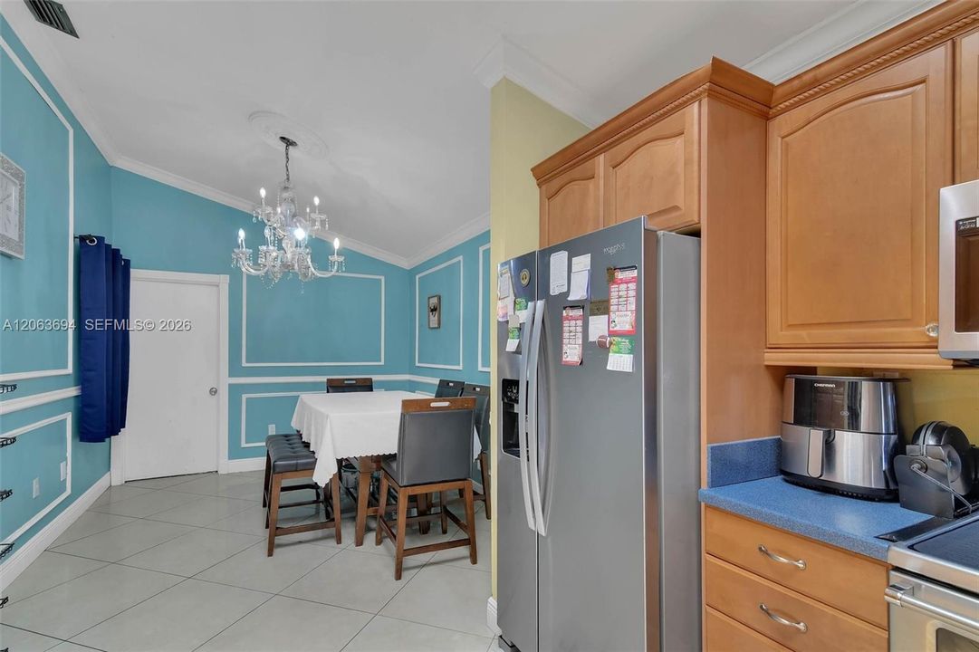 На продажу: $489,000 (3 спален, 2 ванн, 1317 Квадратных фут)