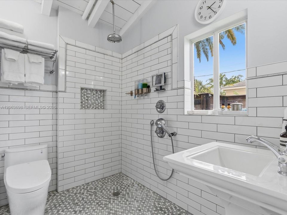 En Venta: $1,595,000 (3 camas, 2 baños, 1833 Pies cuadrados)