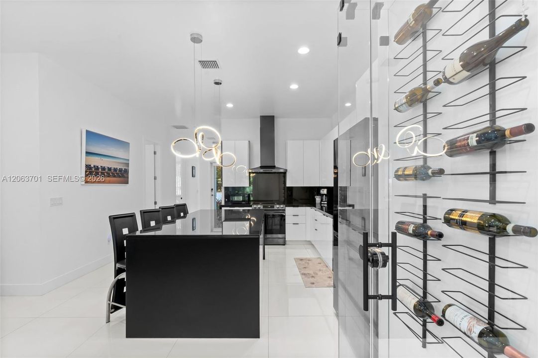 В аренду: $5,500 (4 спален, 3 ванн, 2500 Квадратных фут)