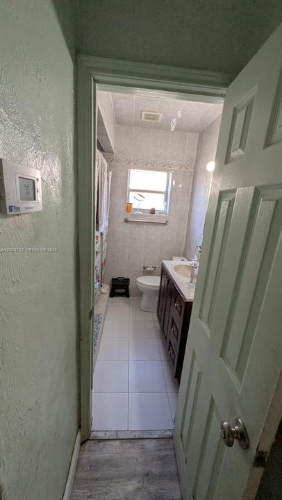 For Sale: $790,000 (2 beds, 1 baths, 1472 Square Feet)