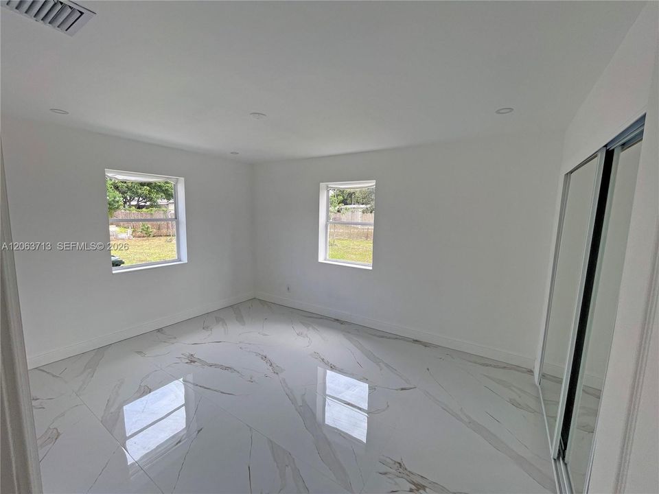 На продажу: $495,000 (3 спален, 2 ванн, 1252 Квадратных фут)