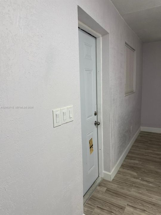 В аренду: $1,800 (1 спален, 1 ванн, 1650 Квадратных фут)