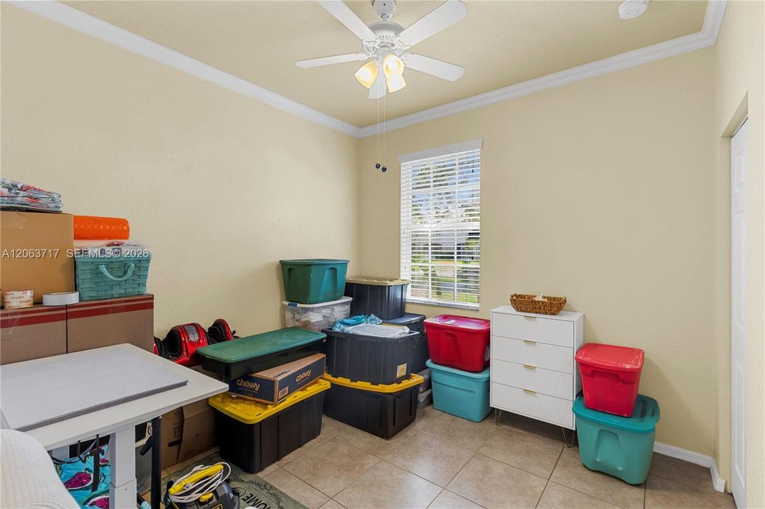 En Venta: $310,000 (3 camas, 2 baños, 1210 Pies cuadrados)