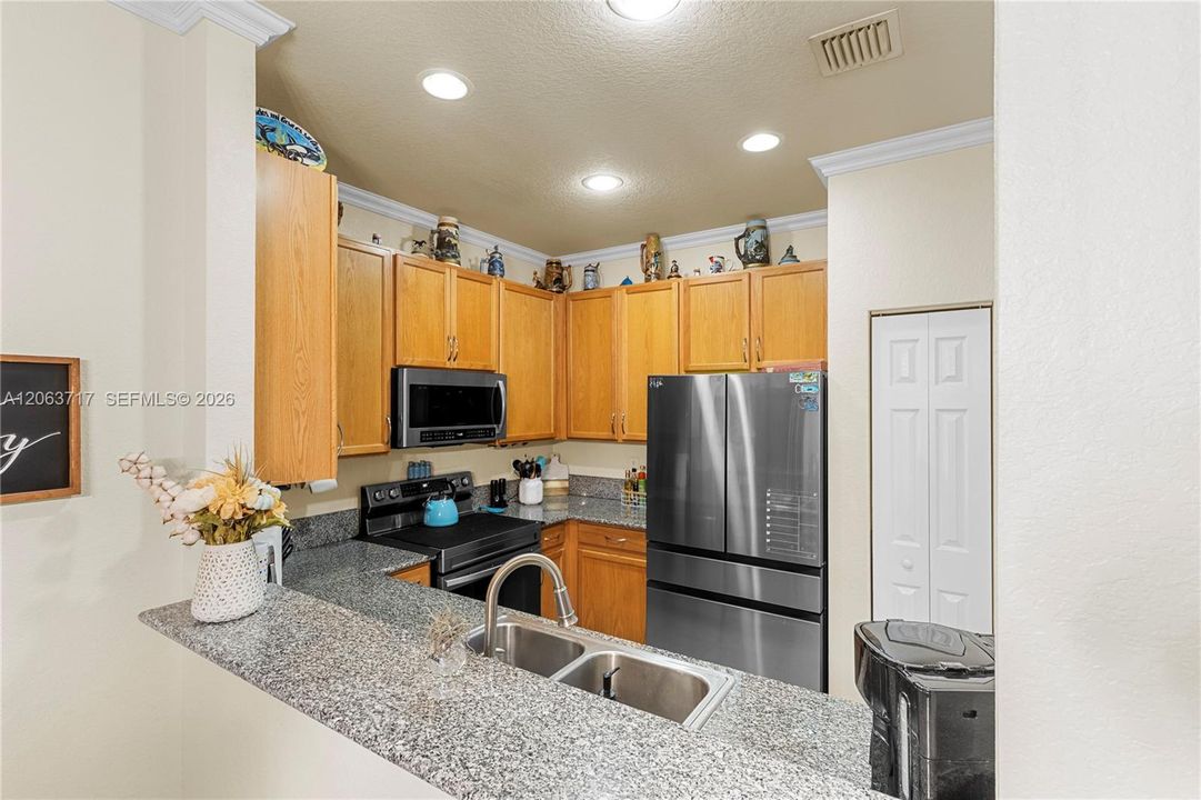 En Venta: $310,000 (3 camas, 2 baños, 1210 Pies cuadrados)