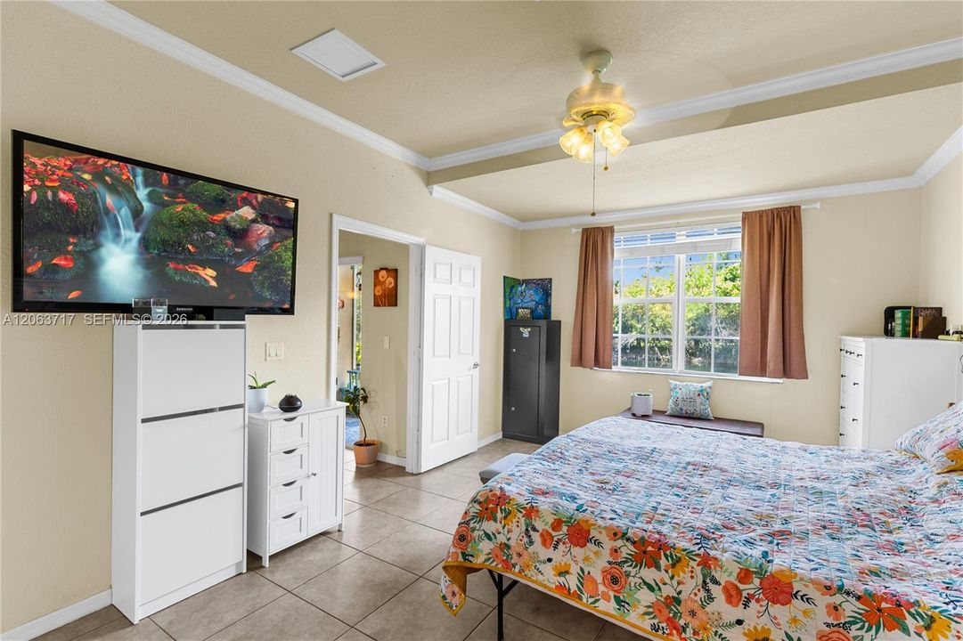 En Venta: $310,000 (3 camas, 2 baños, 1210 Pies cuadrados)