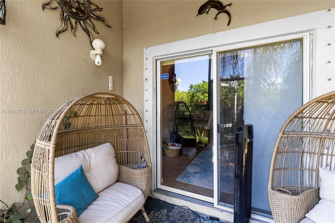 En Venta: $310,000 (3 camas, 2 baños, 1210 Pies cuadrados)
