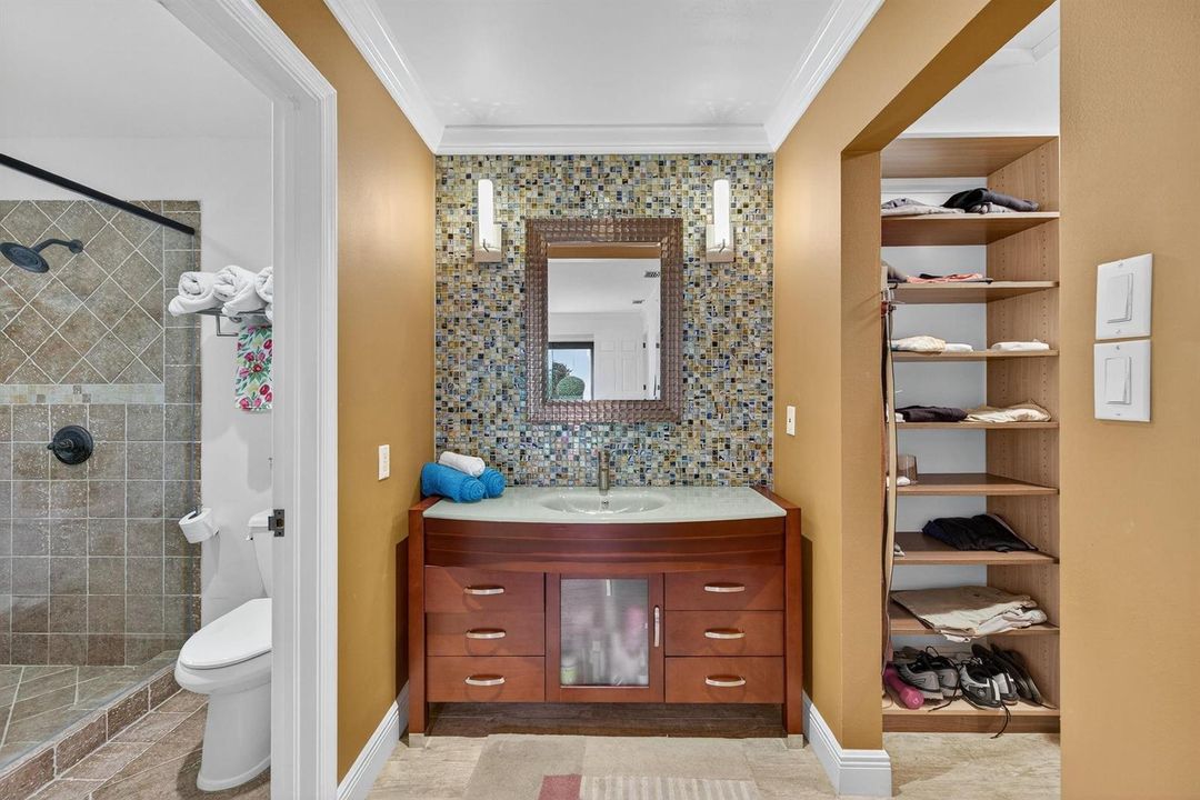 Primary bath.