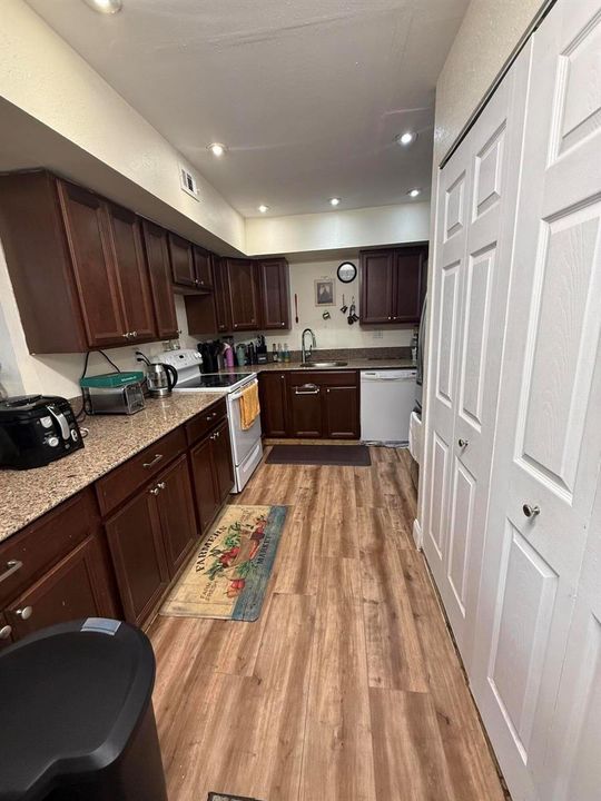 8040 kitchen