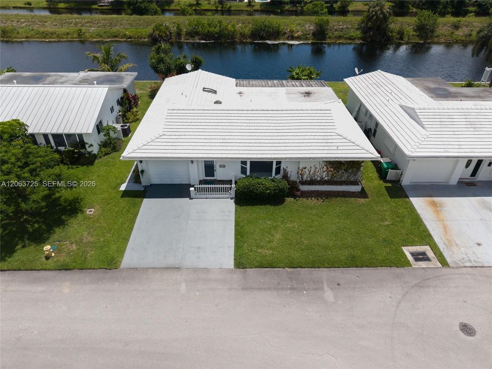 На продажу: $379,000 (2 спален, 2 ванн, 1592 Квадратных фут)