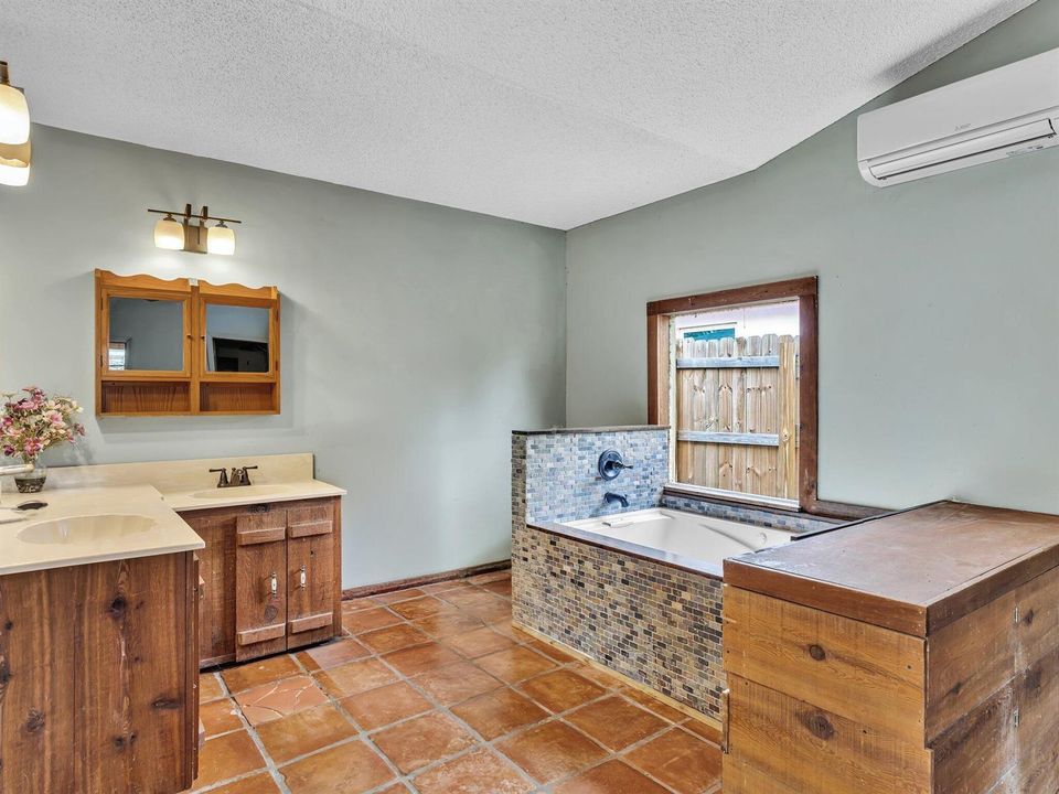 master bath side