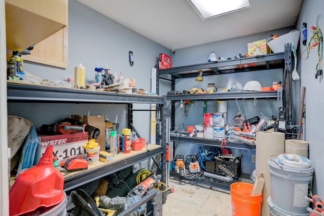 Inside storage / Office