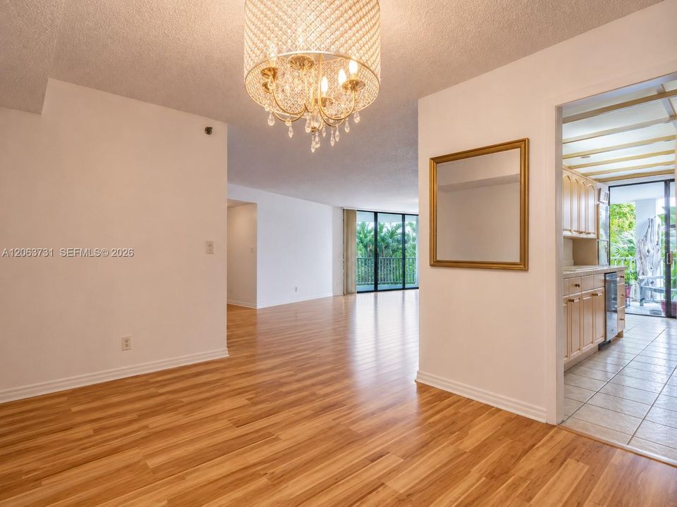 На продажу: $272,999 (2 спален, 2 ванн, 1474 Квадратных фут)