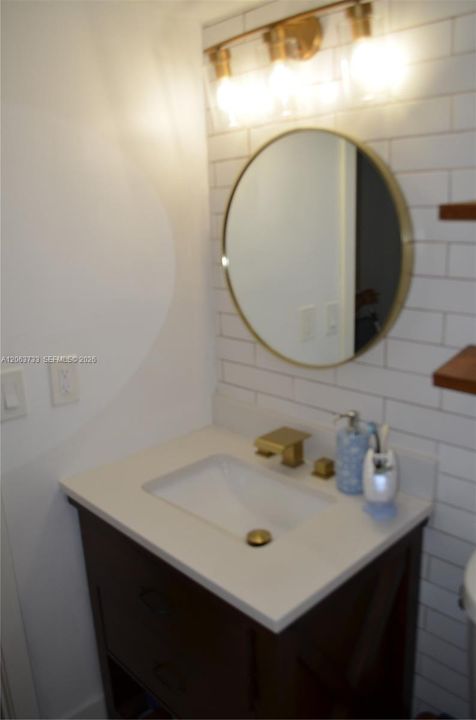 В аренду: $2,600 (2 спален, 2 ванн, 880 Квадратных фут)