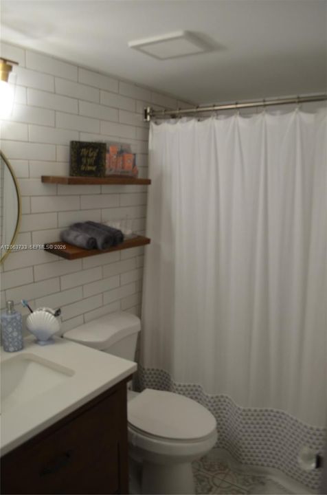 В аренду: $2,600 (2 спален, 2 ванн, 880 Квадратных фут)