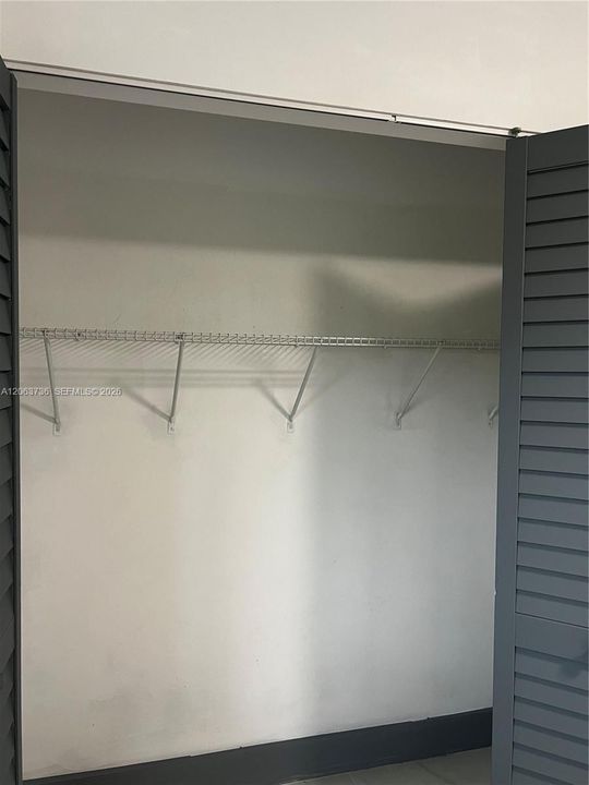 В аренду: $3,600 (4 спален, 2 ванн, 1421 Квадратных фут)