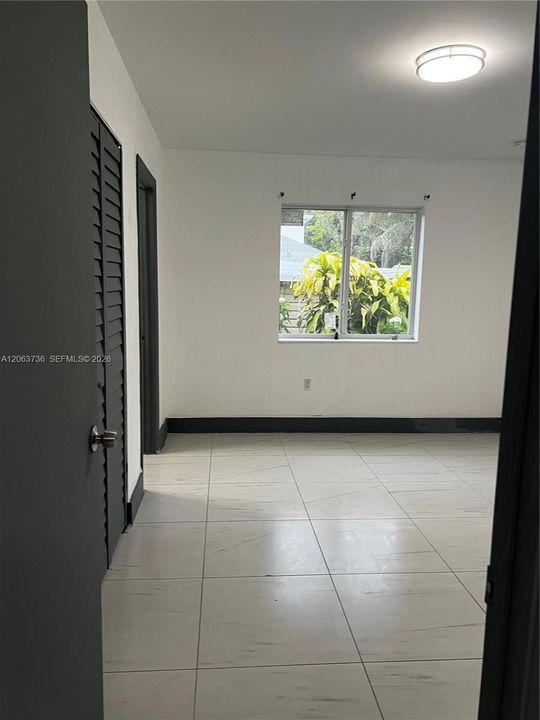 В аренду: $3,600 (4 спален, 2 ванн, 1421 Квадратных фут)