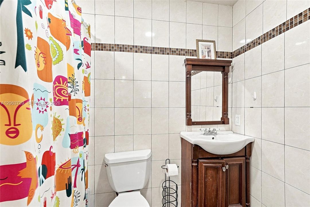 На продажу: $425,000 (3 спален, 2 ванн, 1596 Квадратных фут)